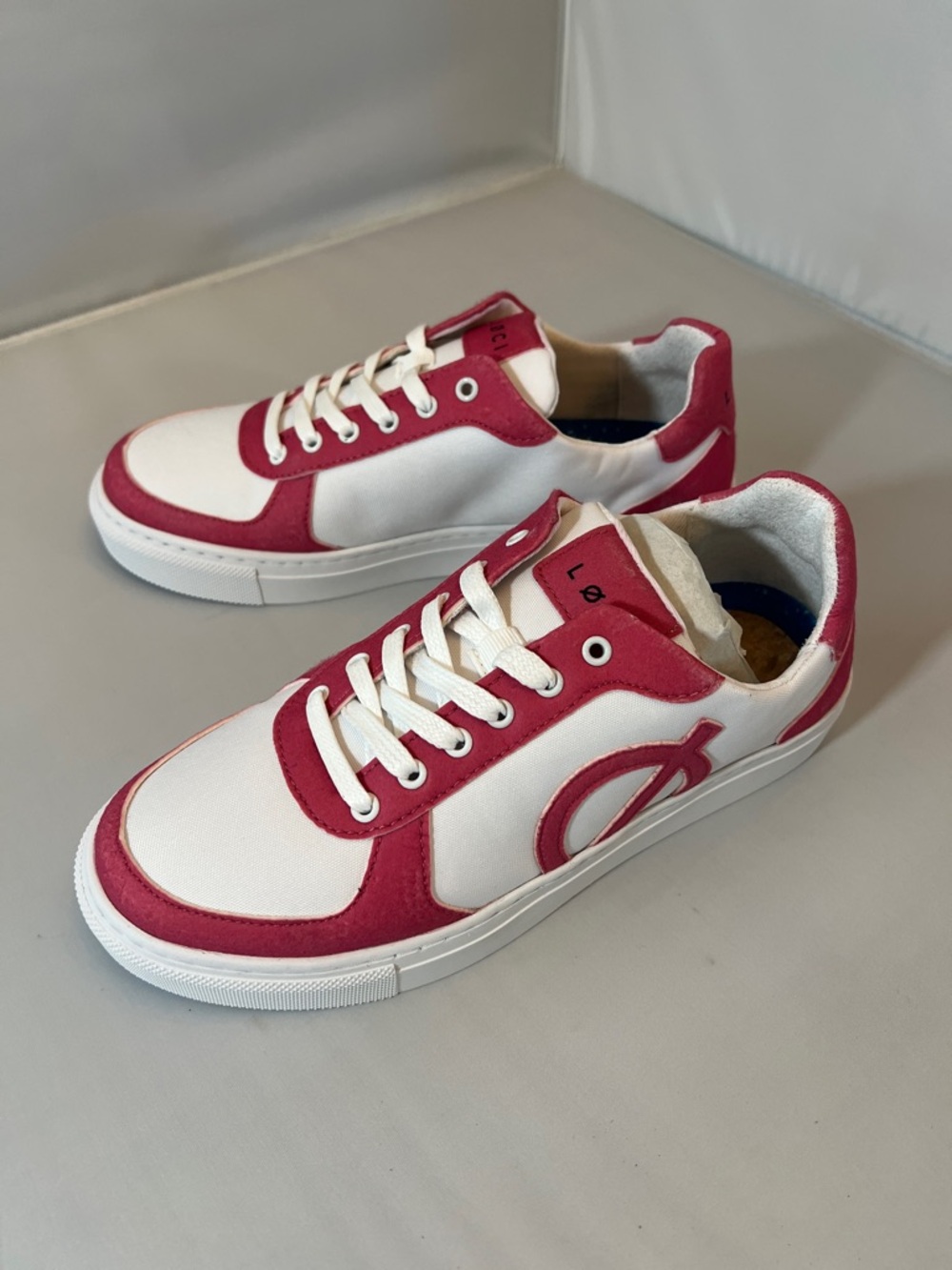 LOCI White & Pink Low-Top Luxury Sneakers. EU 37. NWOB